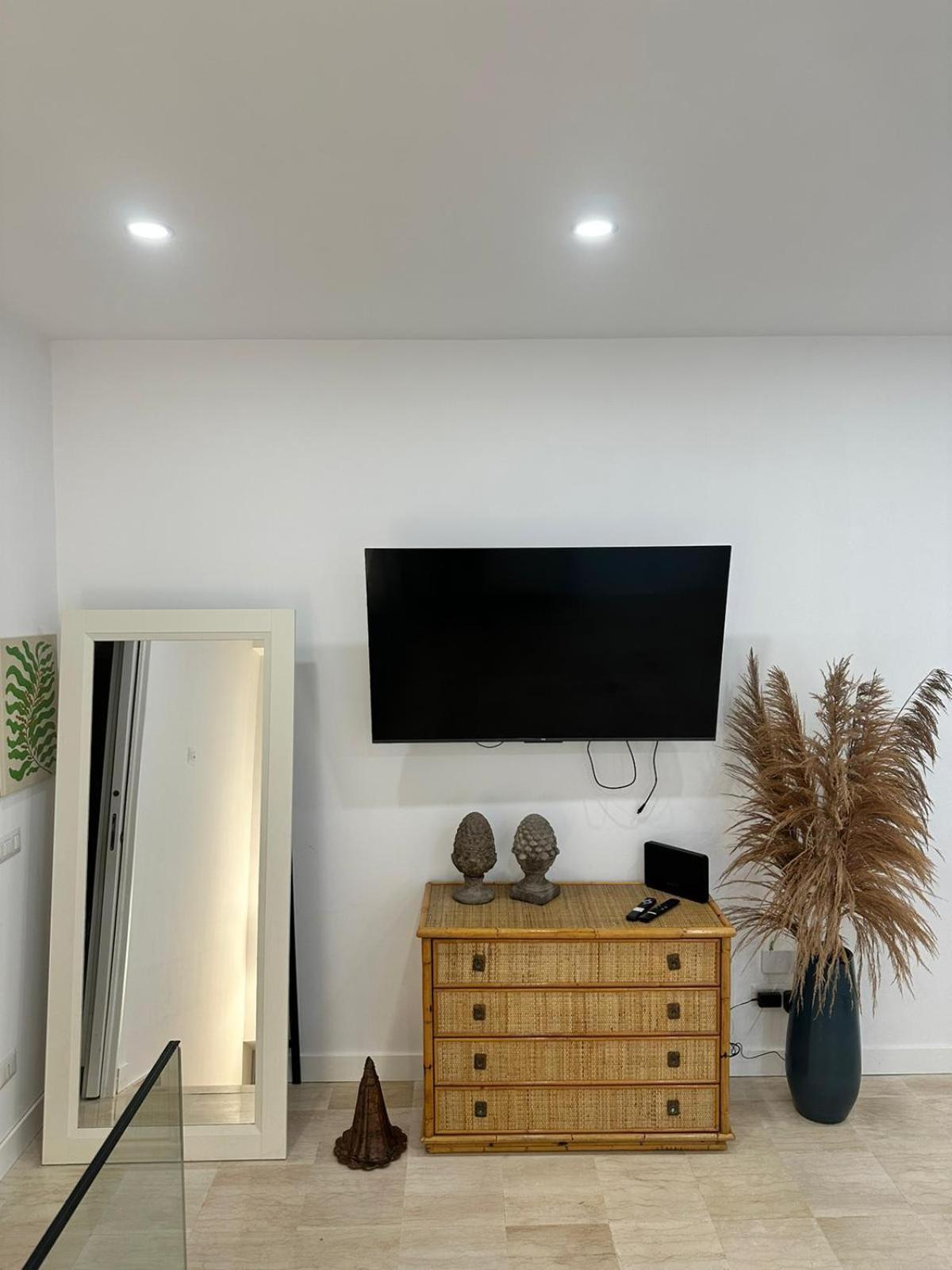 HV Suites TRIBUNALIUM