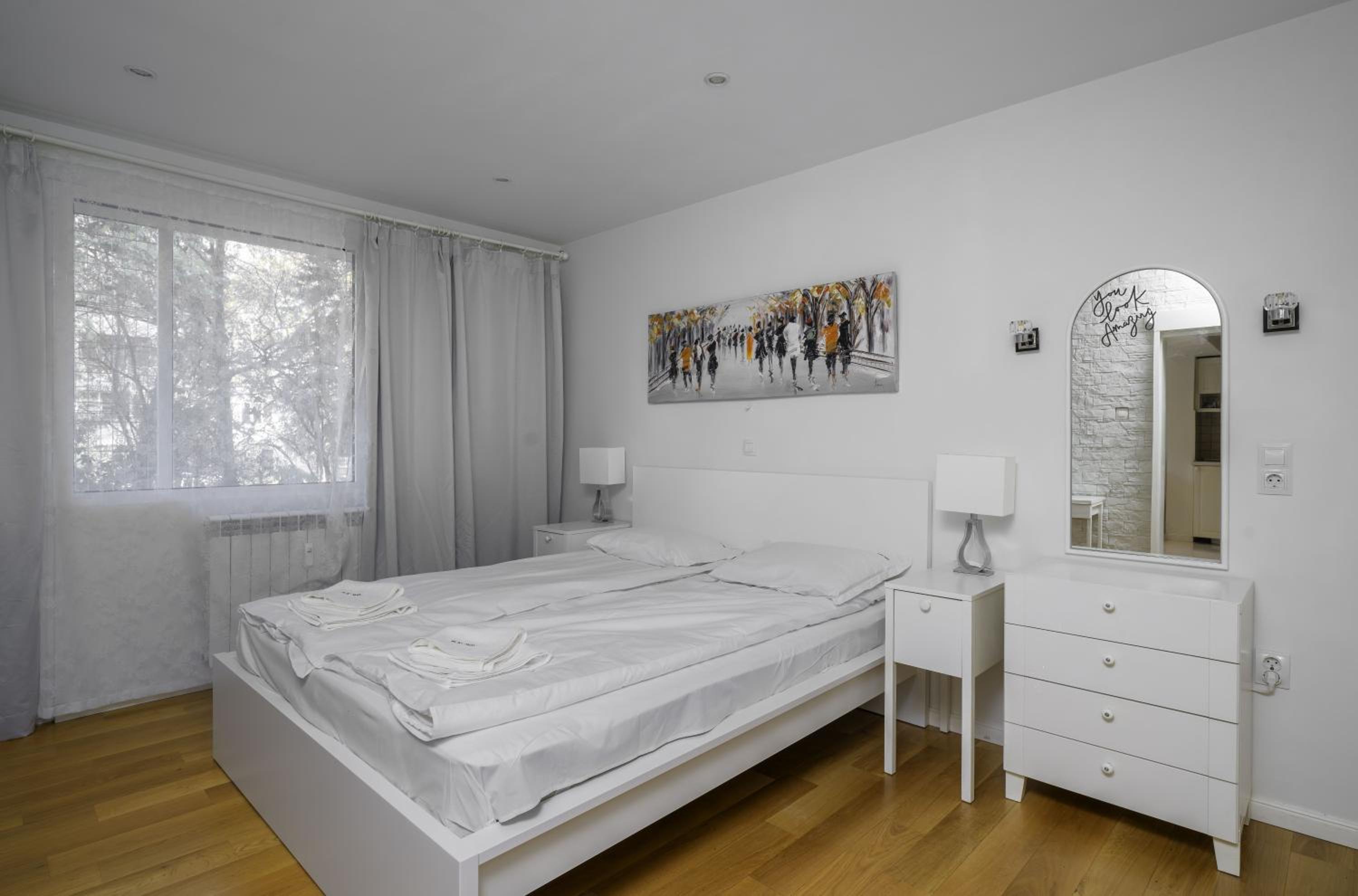 Bright & Cozy 1BD Apartment with Balcony close to South Park by Flat Mаnager