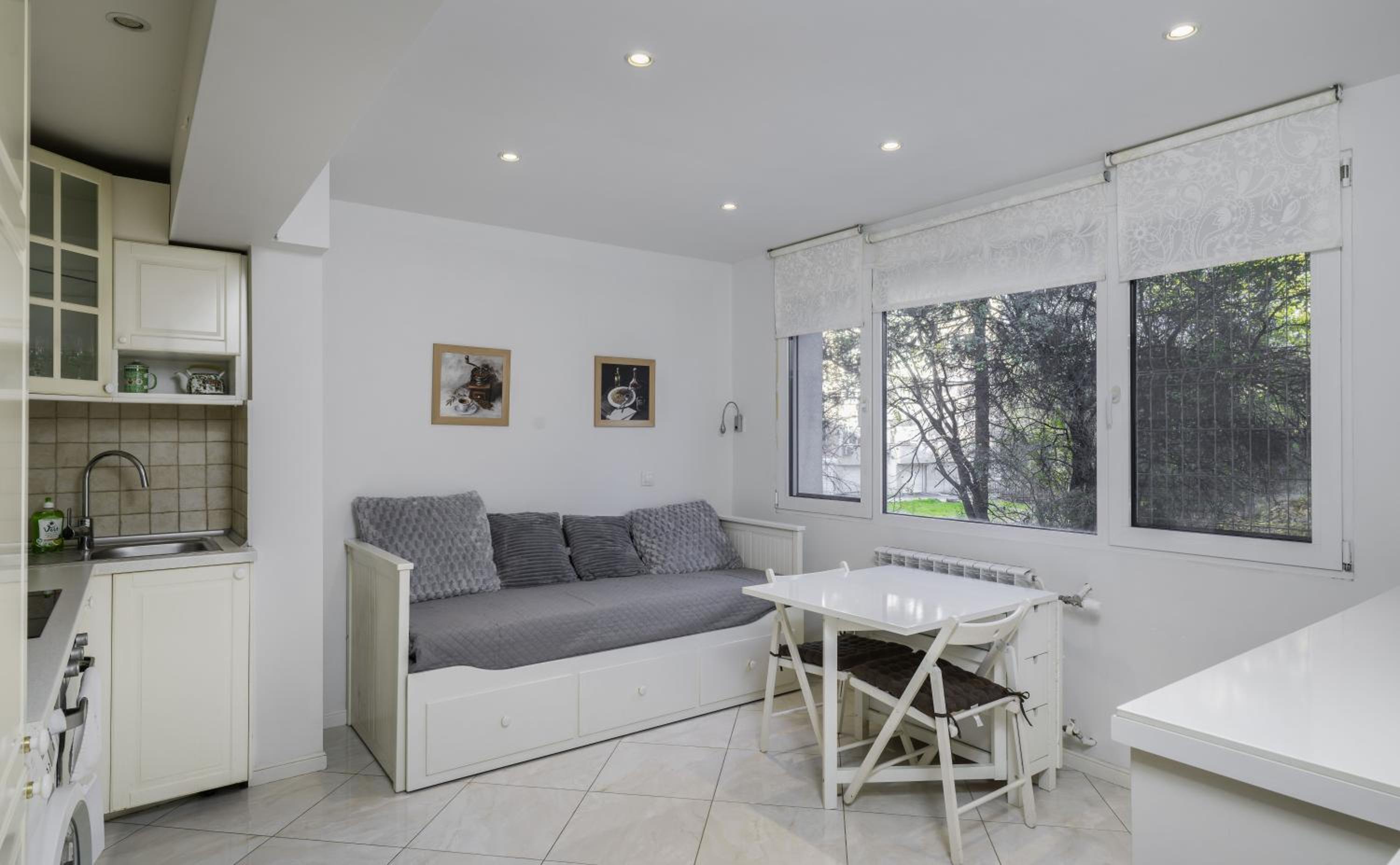 Bright & Cozy 1BD Apartment with Balcony close to South Park by Flat Mаnager