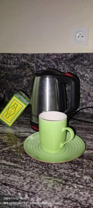 AFRIEUROTEXT Kamerun-High Standing-Appartements-Wifi-Security-Restaurant-modern Kitchen