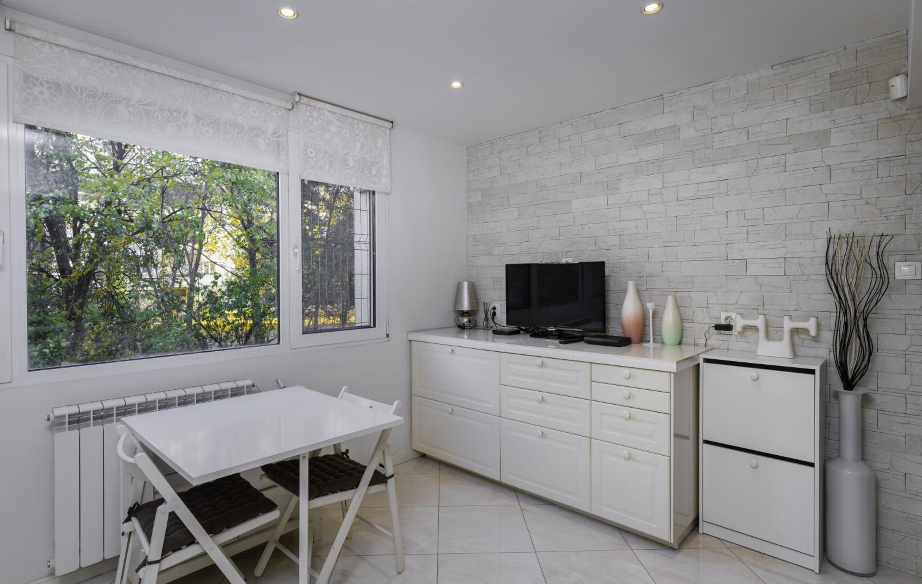 Bright & Cozy 1BD Apartment with Balcony close to South Park by Flat Mаnager