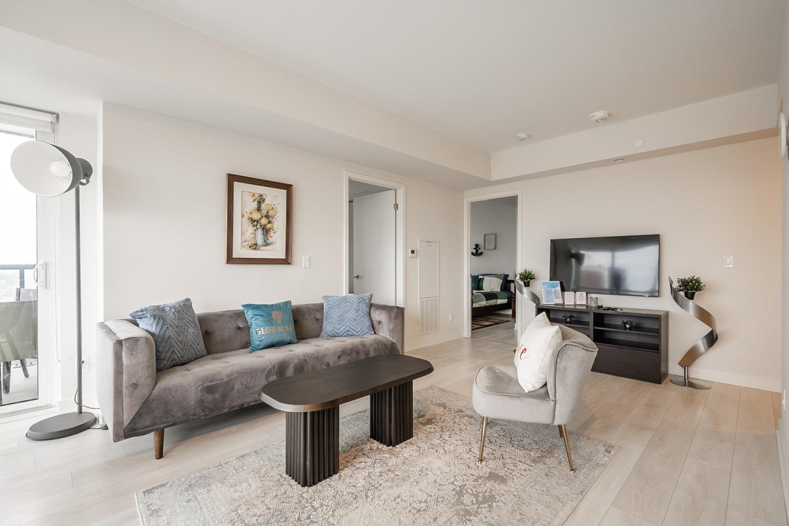 GLOBALSTAY Modern Sonic Way Condos