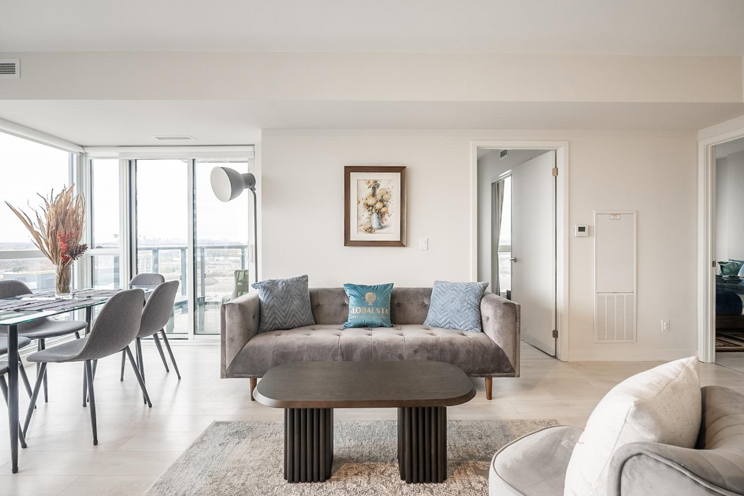 GLOBALSTAY Modern Sonic Way Condos