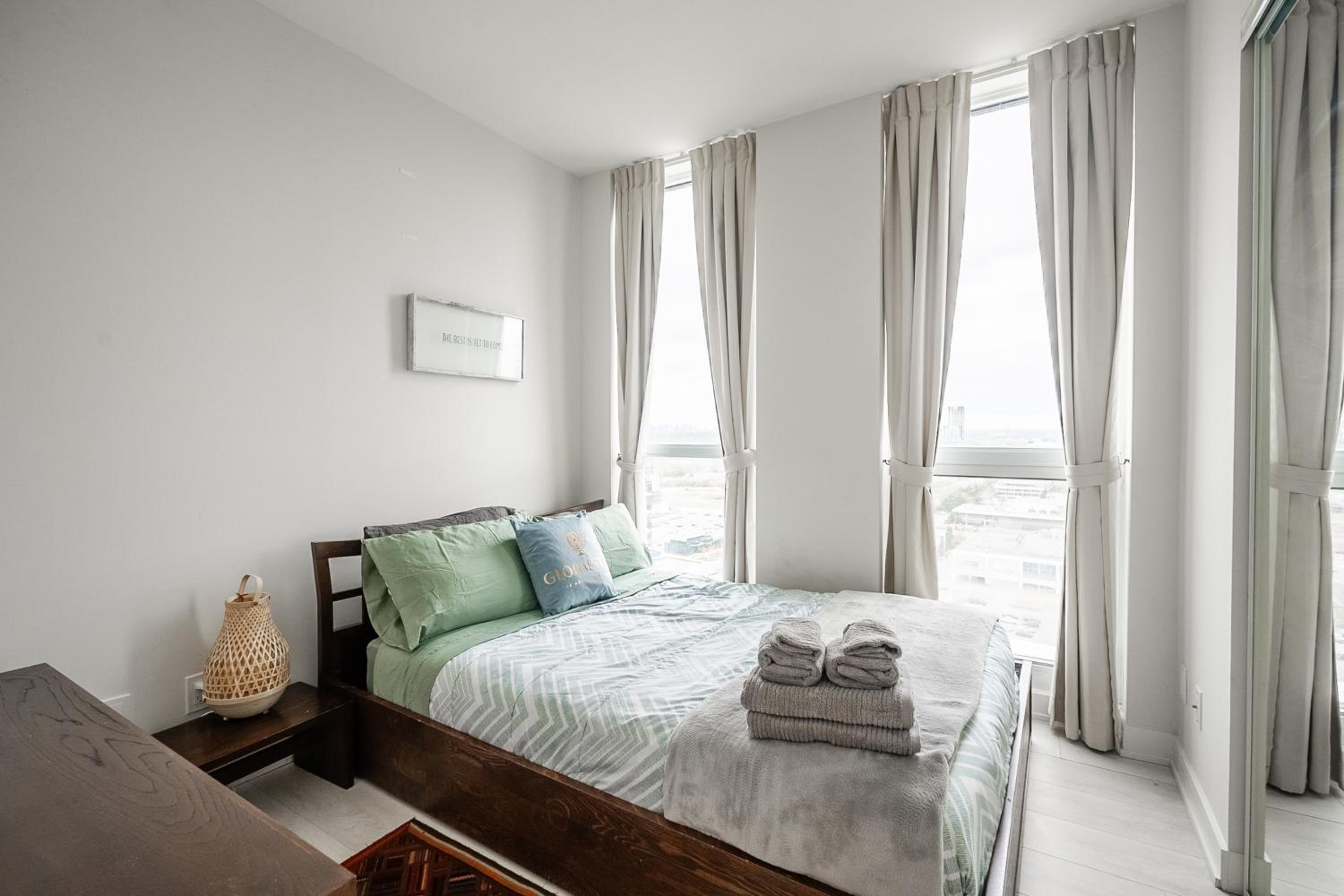 GLOBALSTAY Modern Sonic Way Condos