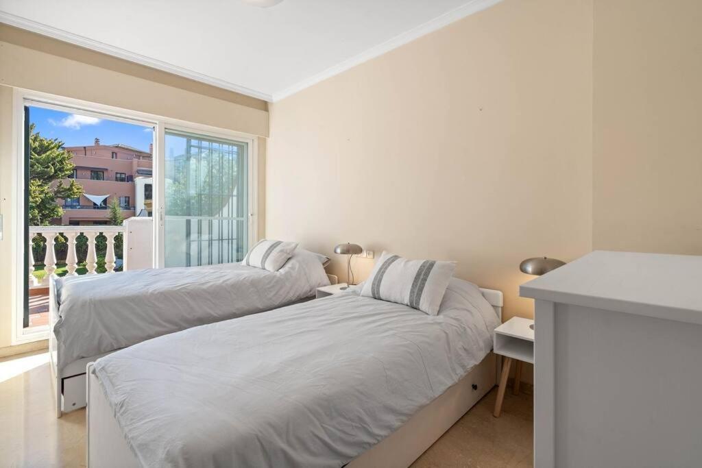Fantastic family home 50 metres to beach RDR419 view 5