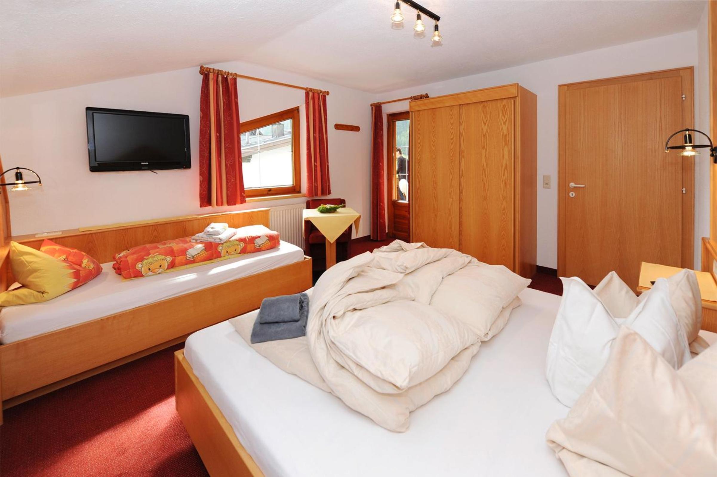 Photo 98