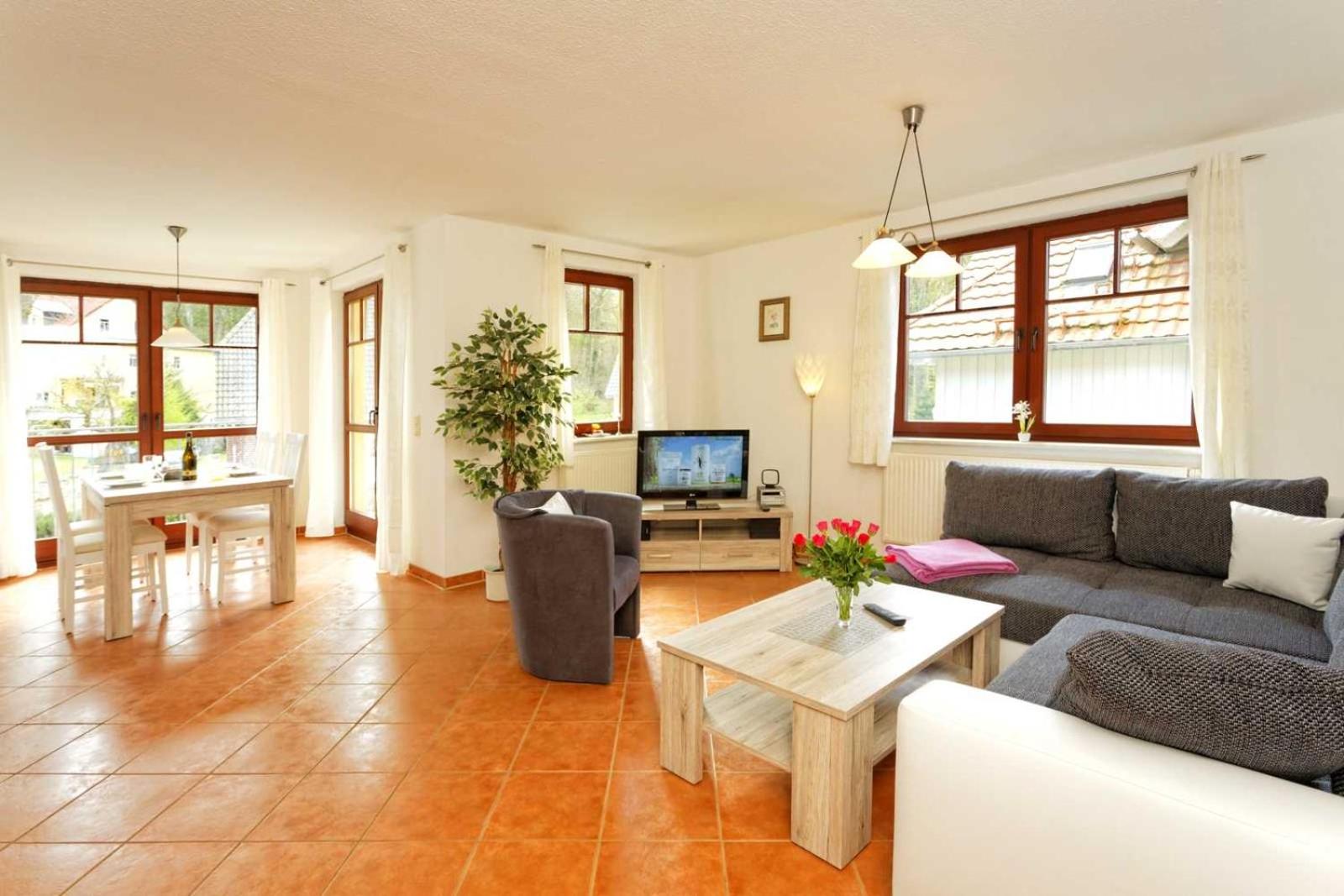 Zinnowitz - 3 separate Wohungen Frankstr 6 mit WLAN, ruhig, 1xEG mit Terrasse und 2xOG view 3