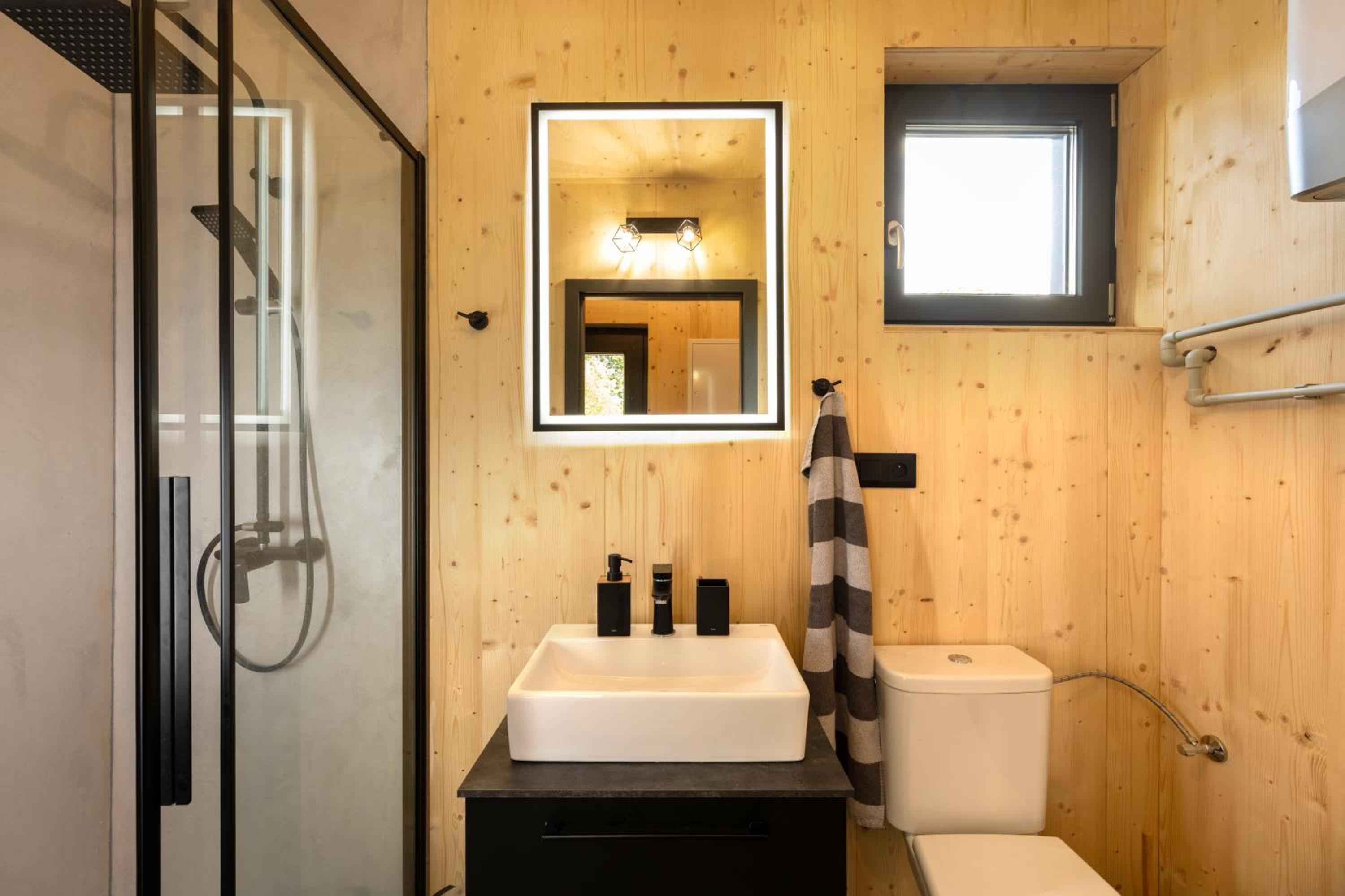 Glamping Pod Lipami view 4