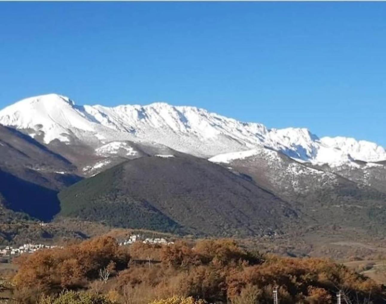 Abruzzo Favolosa Villa Vista Monte Sirente Parco Sirente Velino view 5