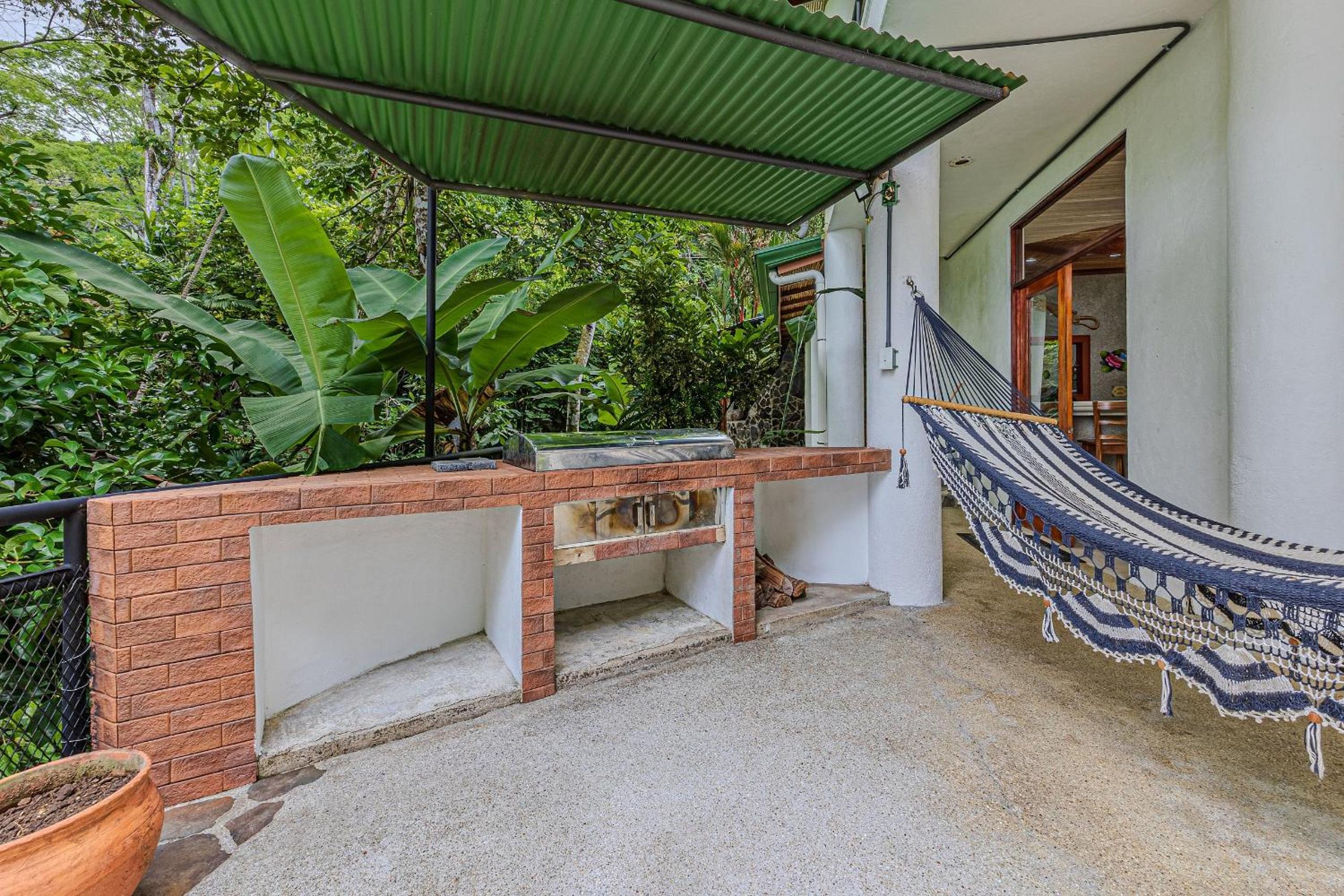 The Jungle Inn