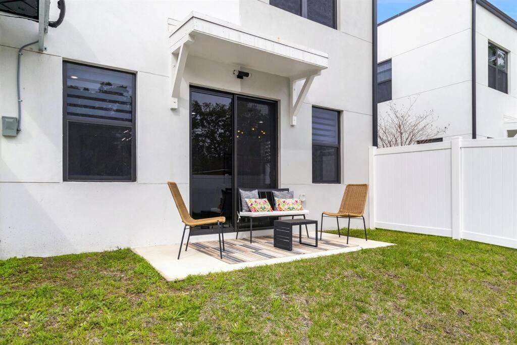 Central Tampa Townhome - 7539 Gesualdo Ct view 4