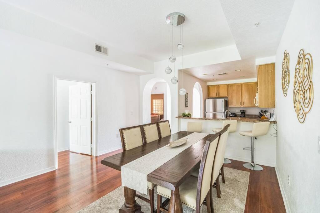 Cozy and Nice Apartment 3bed 2 bath Free Parking view 4
