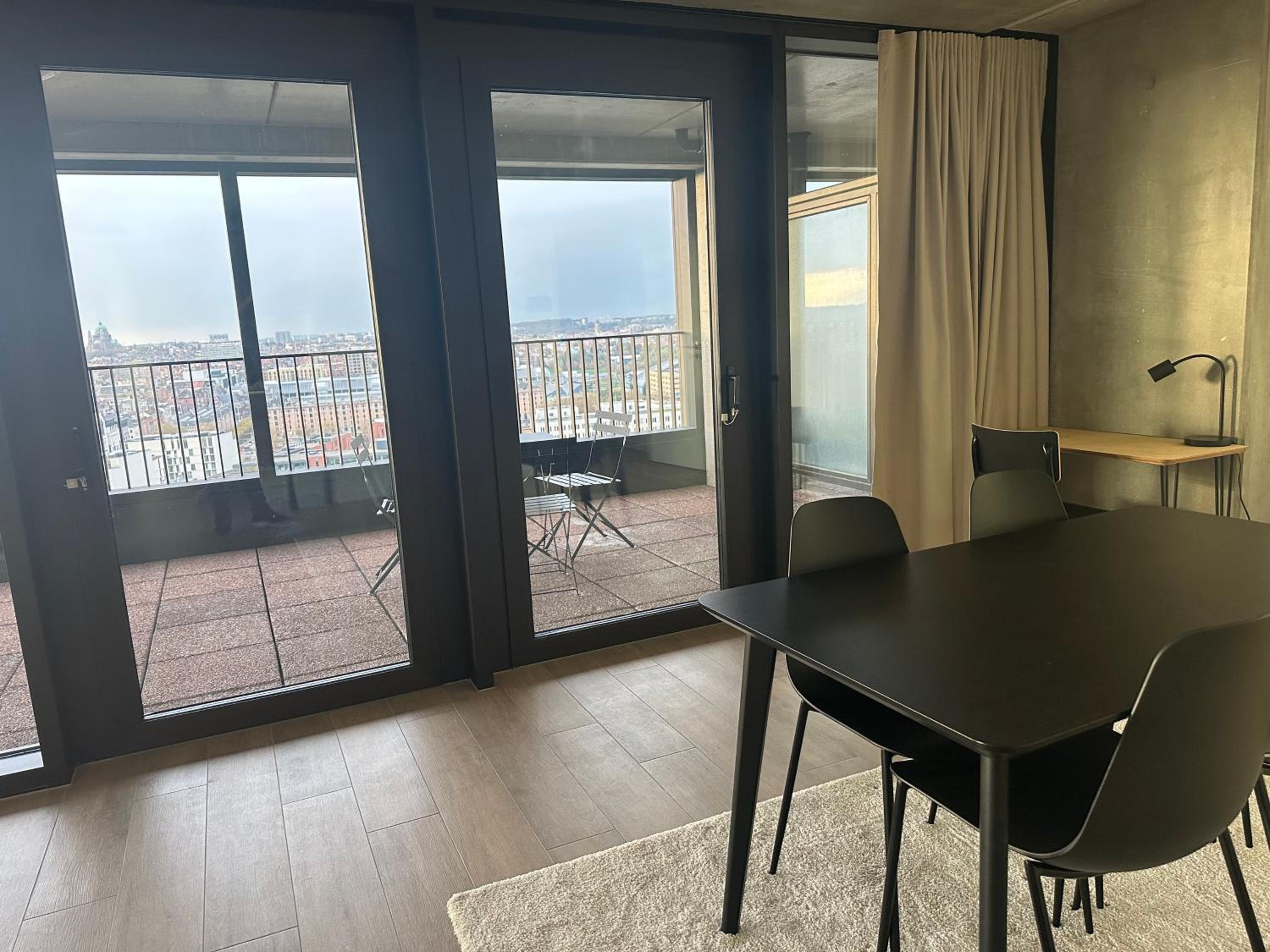 Beautiful Apartment with Panoramic View of center with roof terrace