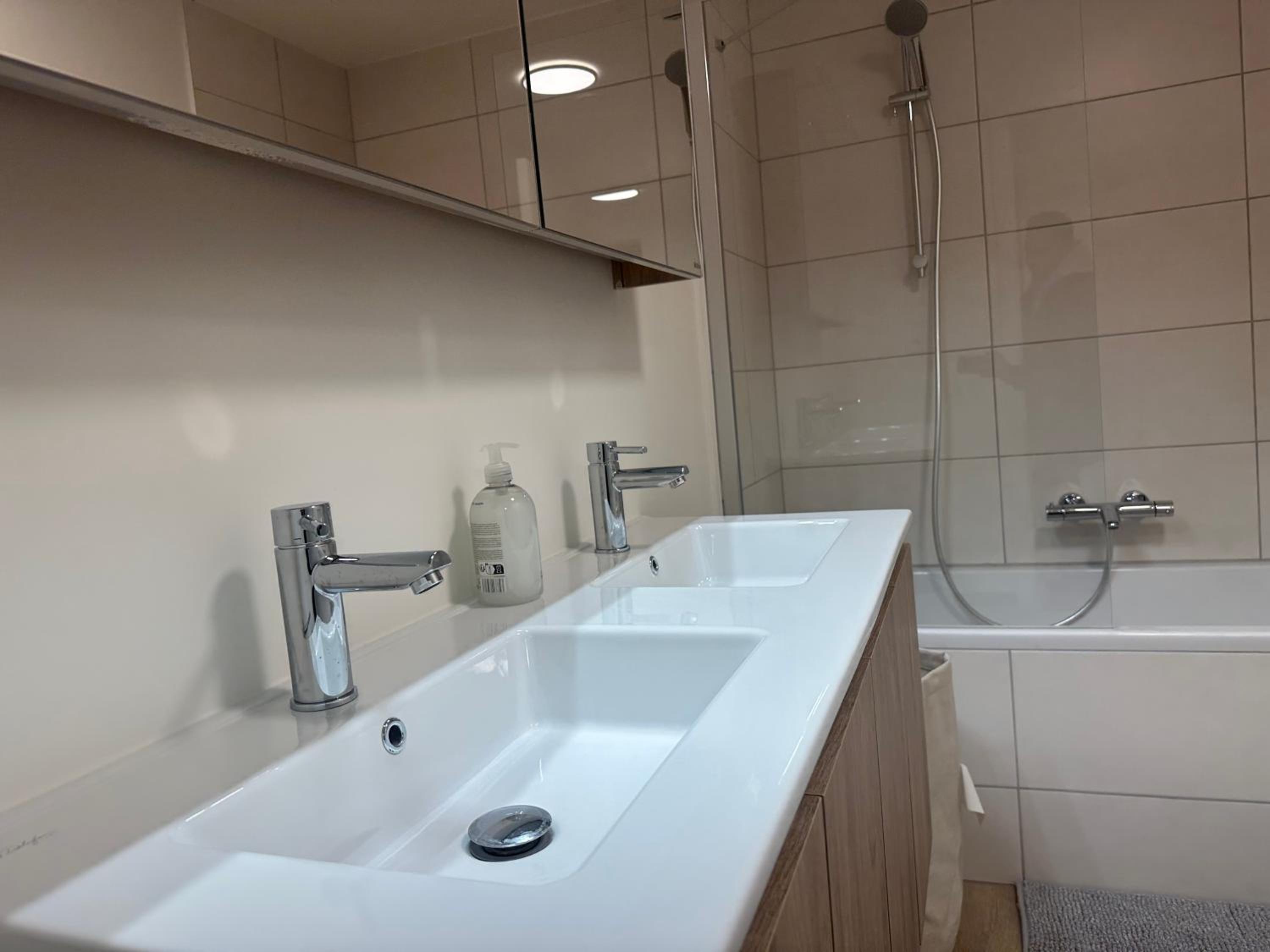 Beautiful Apartment with Panoramic View of center with roof terrace