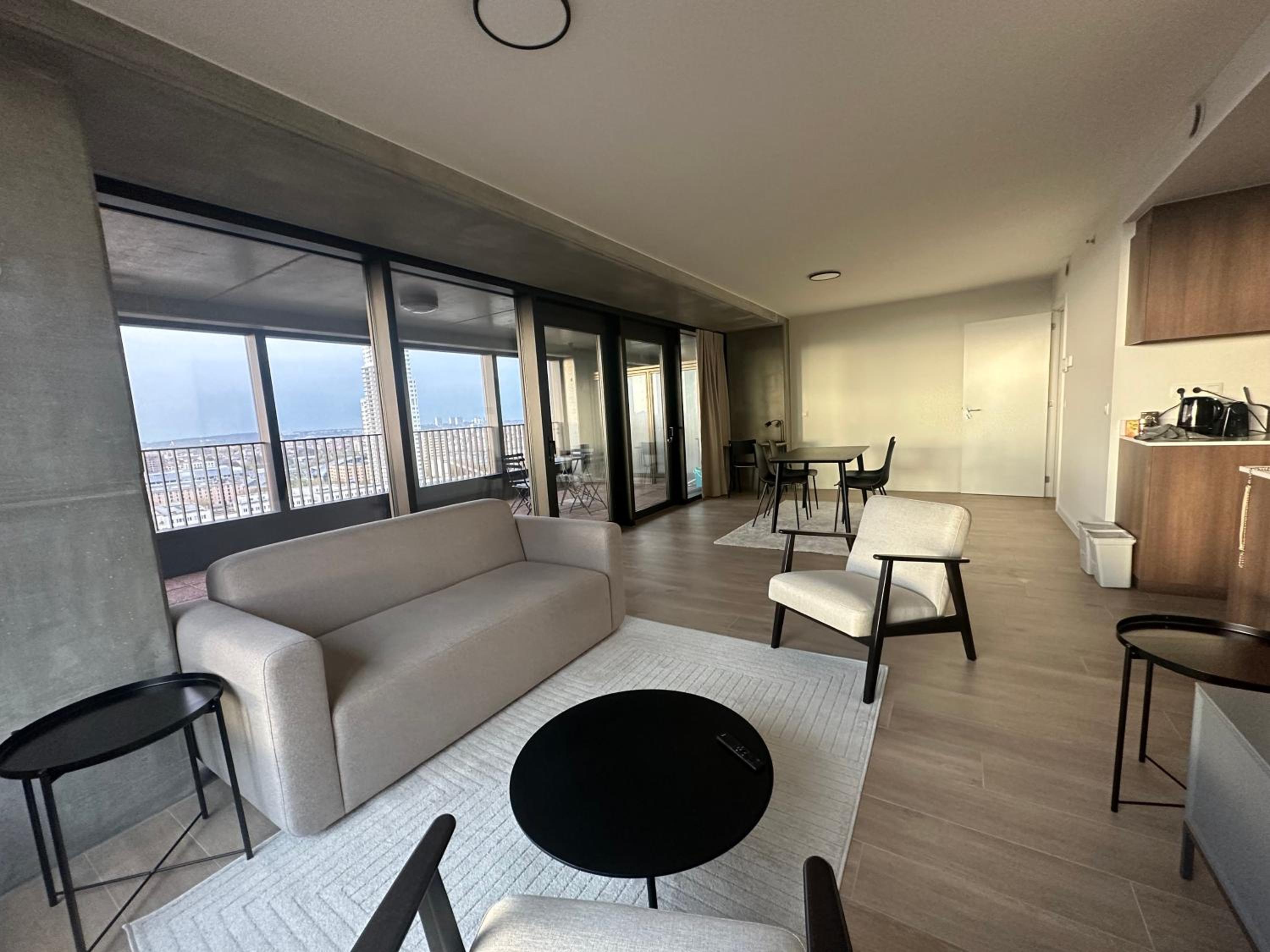 Beautiful Apartment with Panoramic View of center with roof terrace