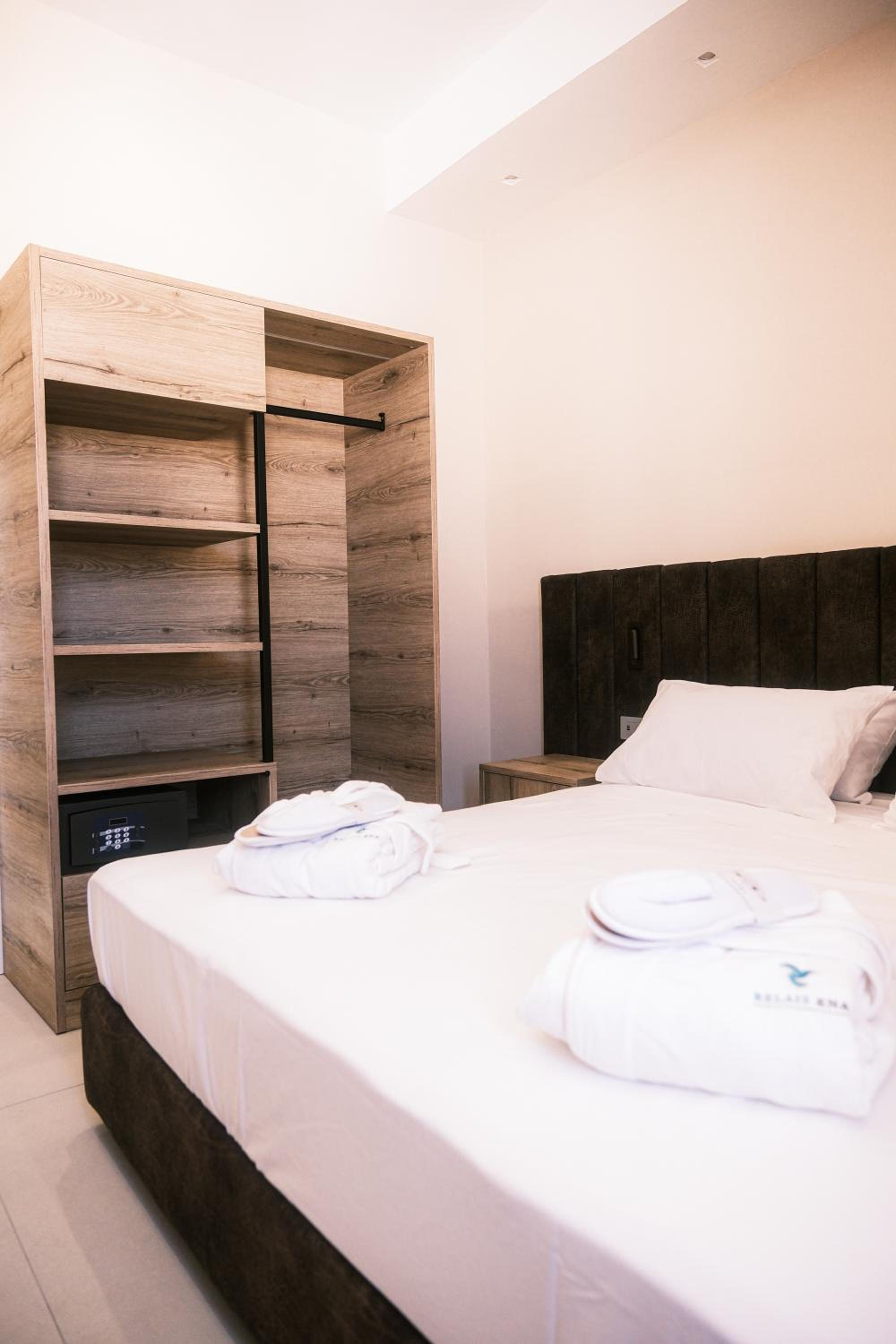 Relais Ena