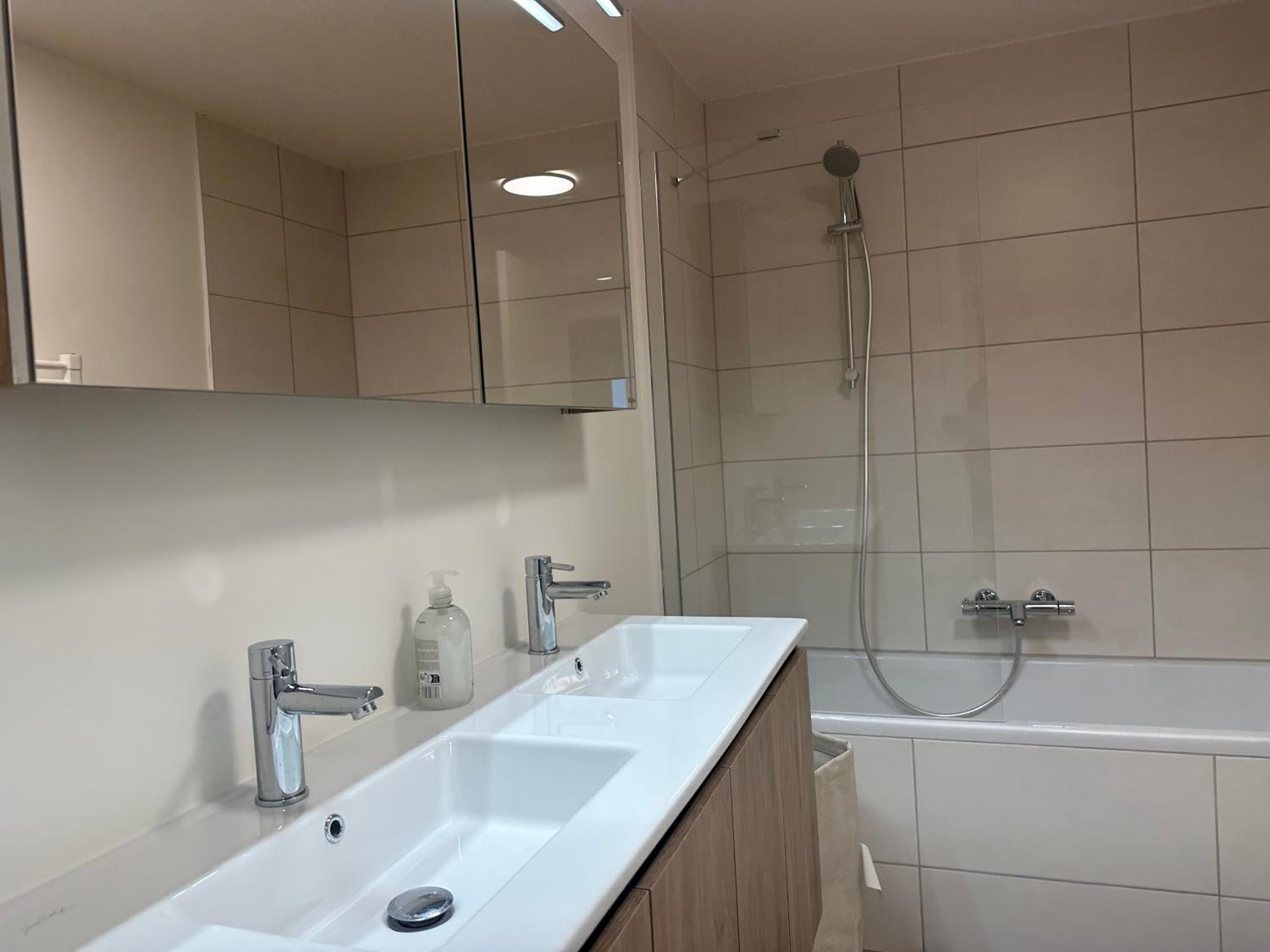 Beautiful Apartment with Panoramic View of center with roof terrace