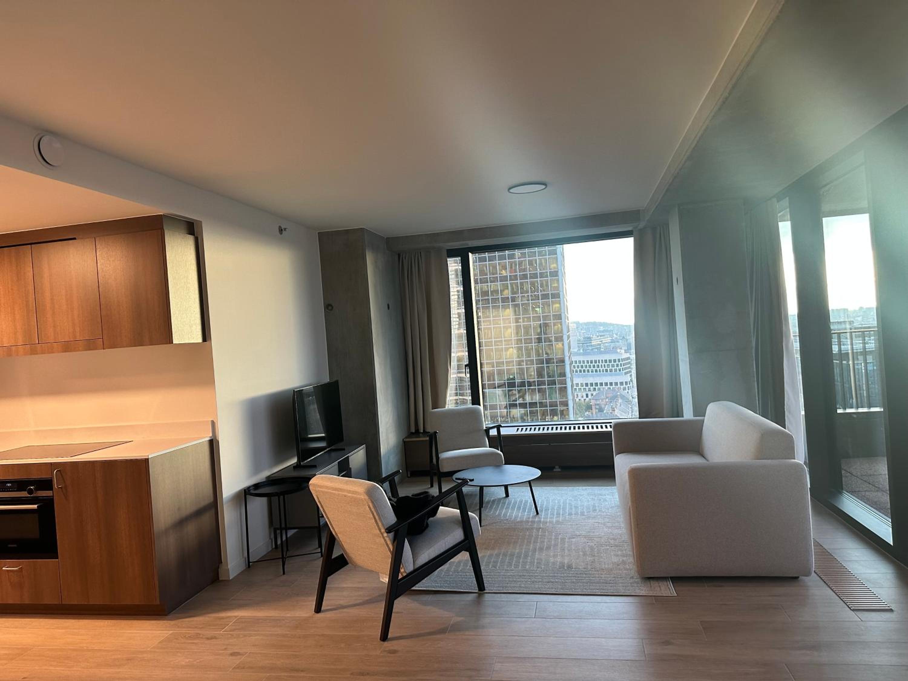 Beautiful Apartment with Panoramic View of center with roof terrace