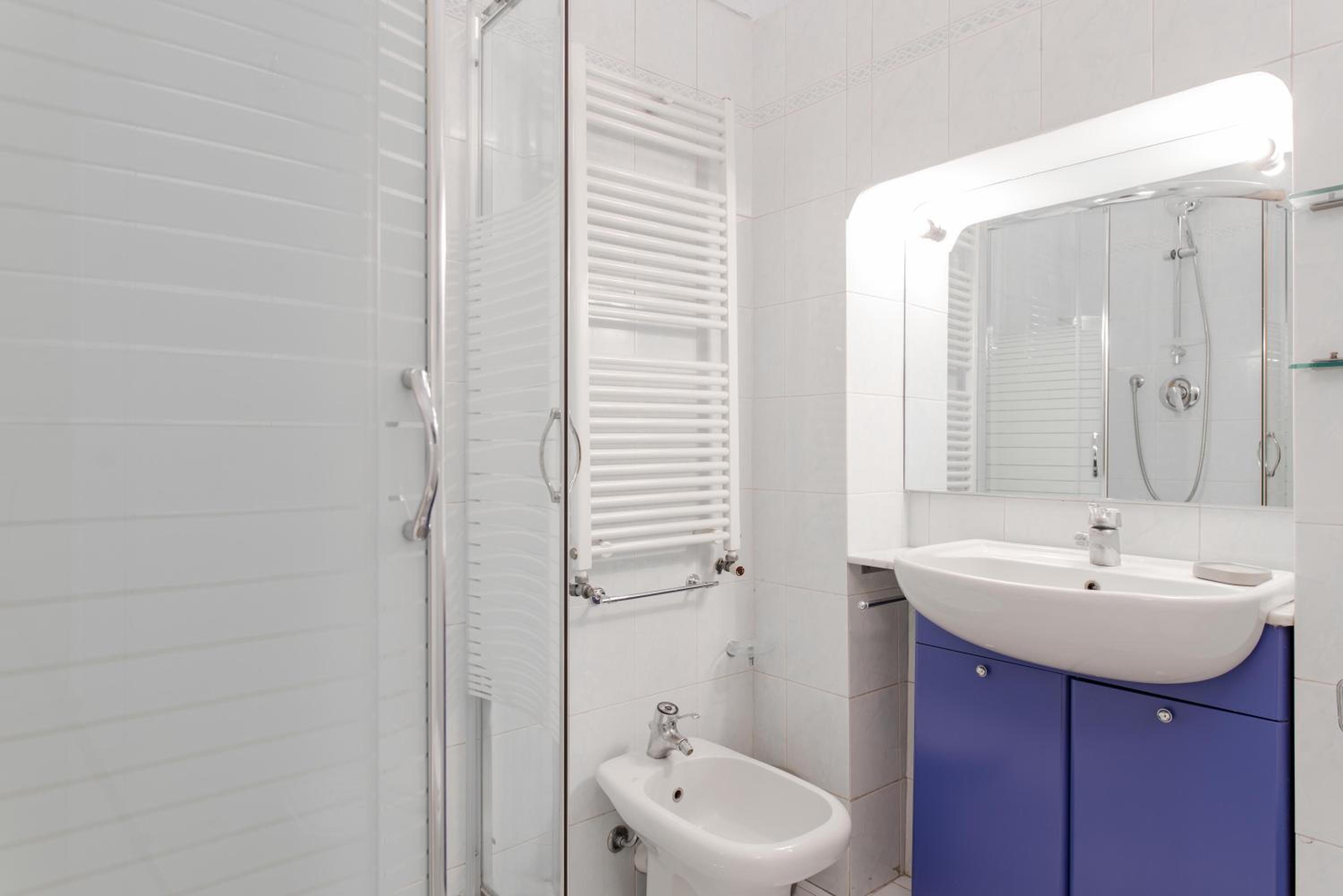 Cris House by Toh Solution