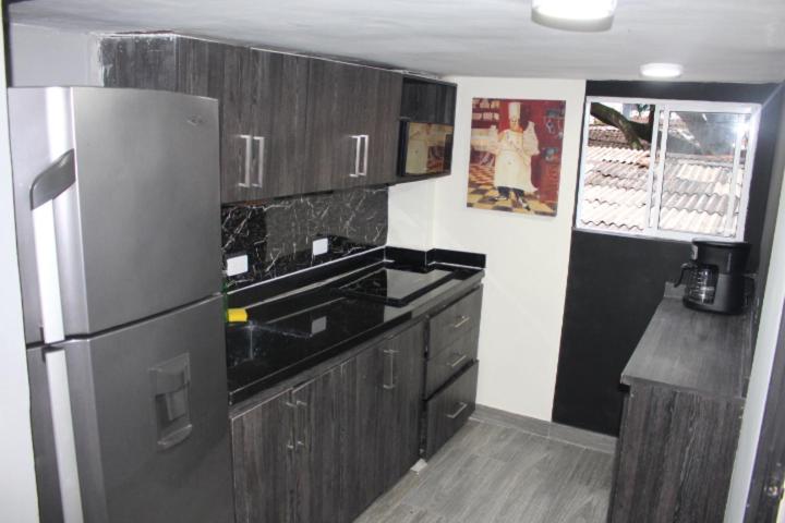 Deluxe Suite Rome #9 ICON Poblado 301