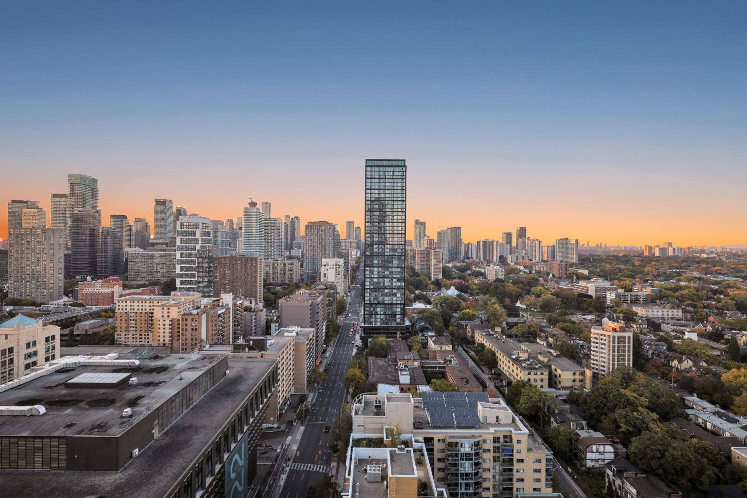 29th Floor Deluxe, Best View of Downtown Toronto