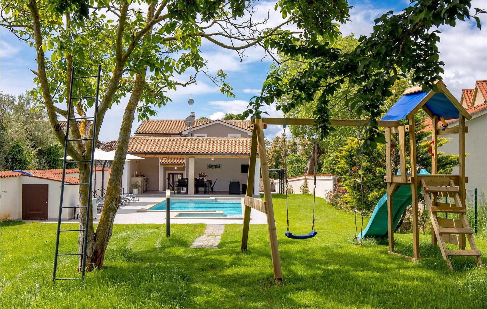 Villa Nola