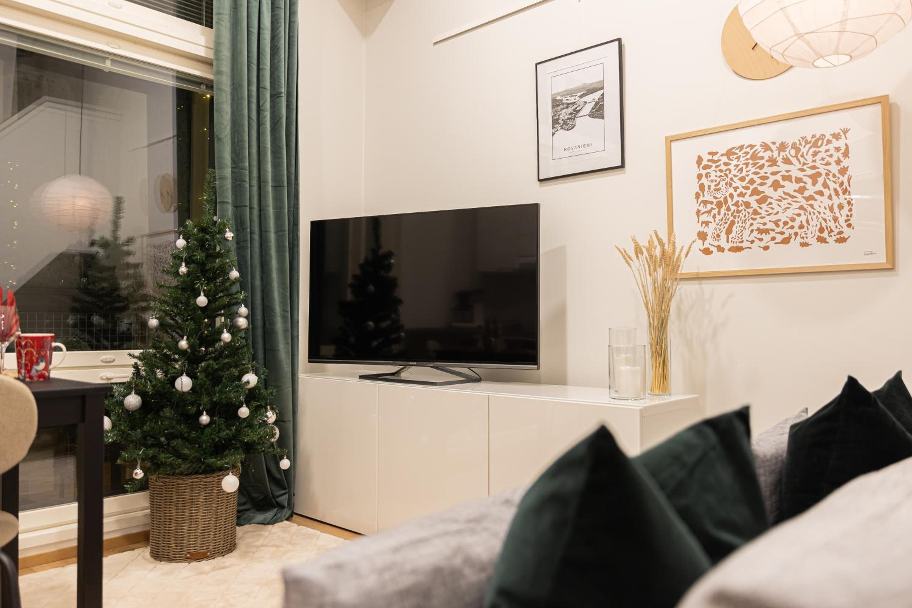 Aurora Suite Sivutie