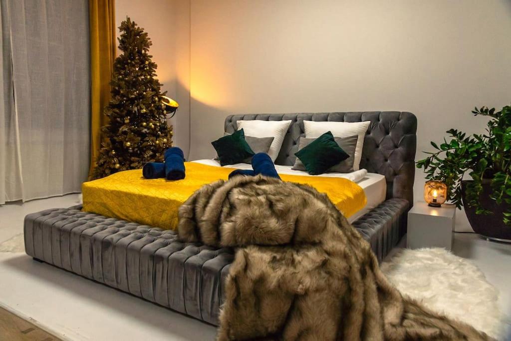 LUXURYLOFT - direct access to shopping street, U3 station, close to center