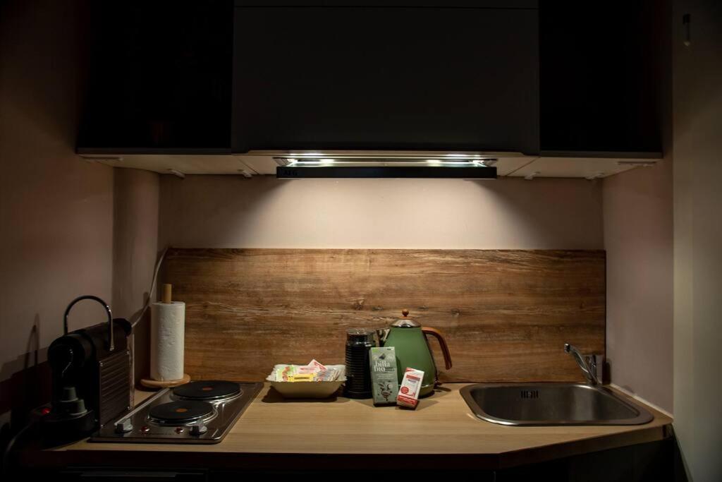 LUXURYLOFT - direct access to shopping street, U3 station, close to center