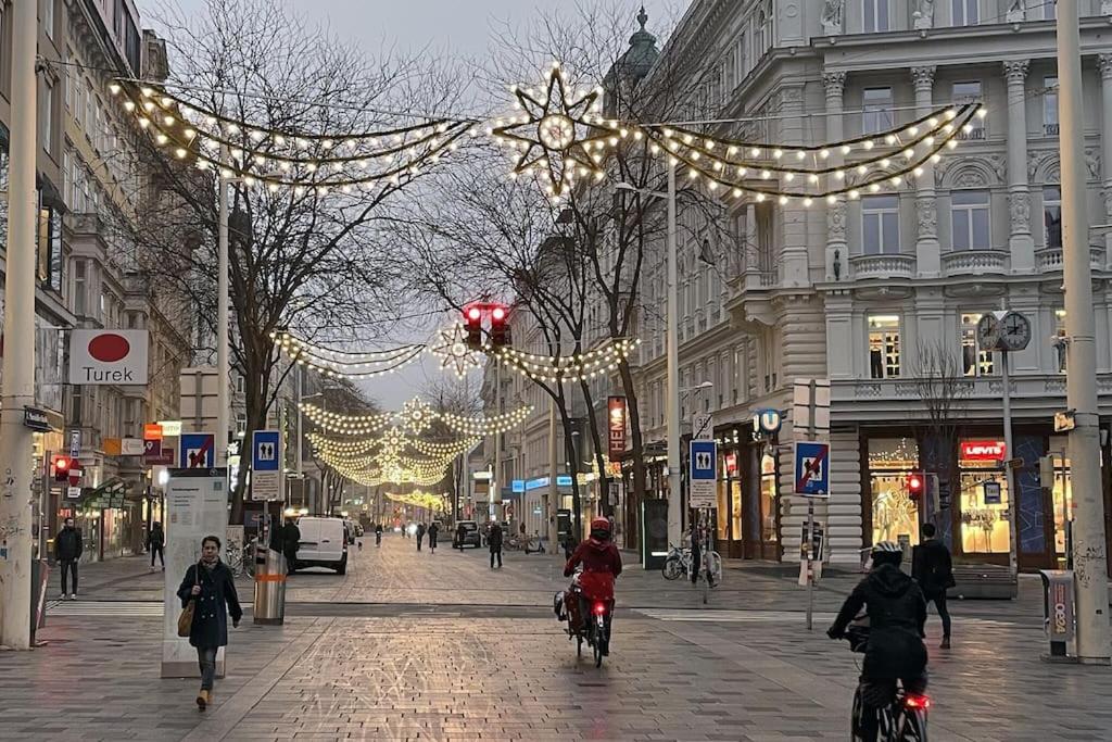 LUXURYLOFT - direct access to shopping street, U3 station, close to center