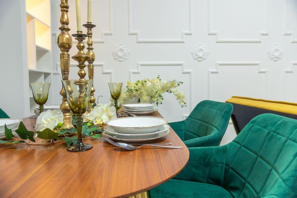 LUXURYLOFT - direct access to shopping street, U3 station, close to center