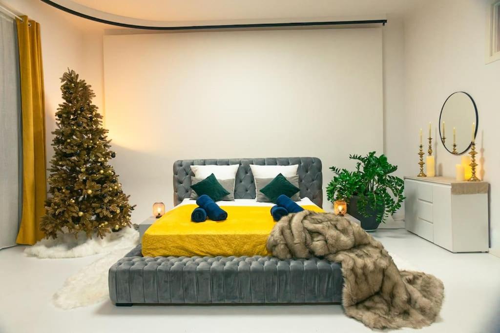 LUXURYLOFT - direct access to shopping street, U3 station, close to center