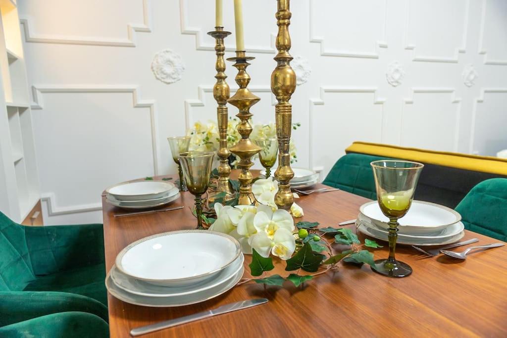 LUXURYLOFT - direct access to shopping street, U3 station, close to center