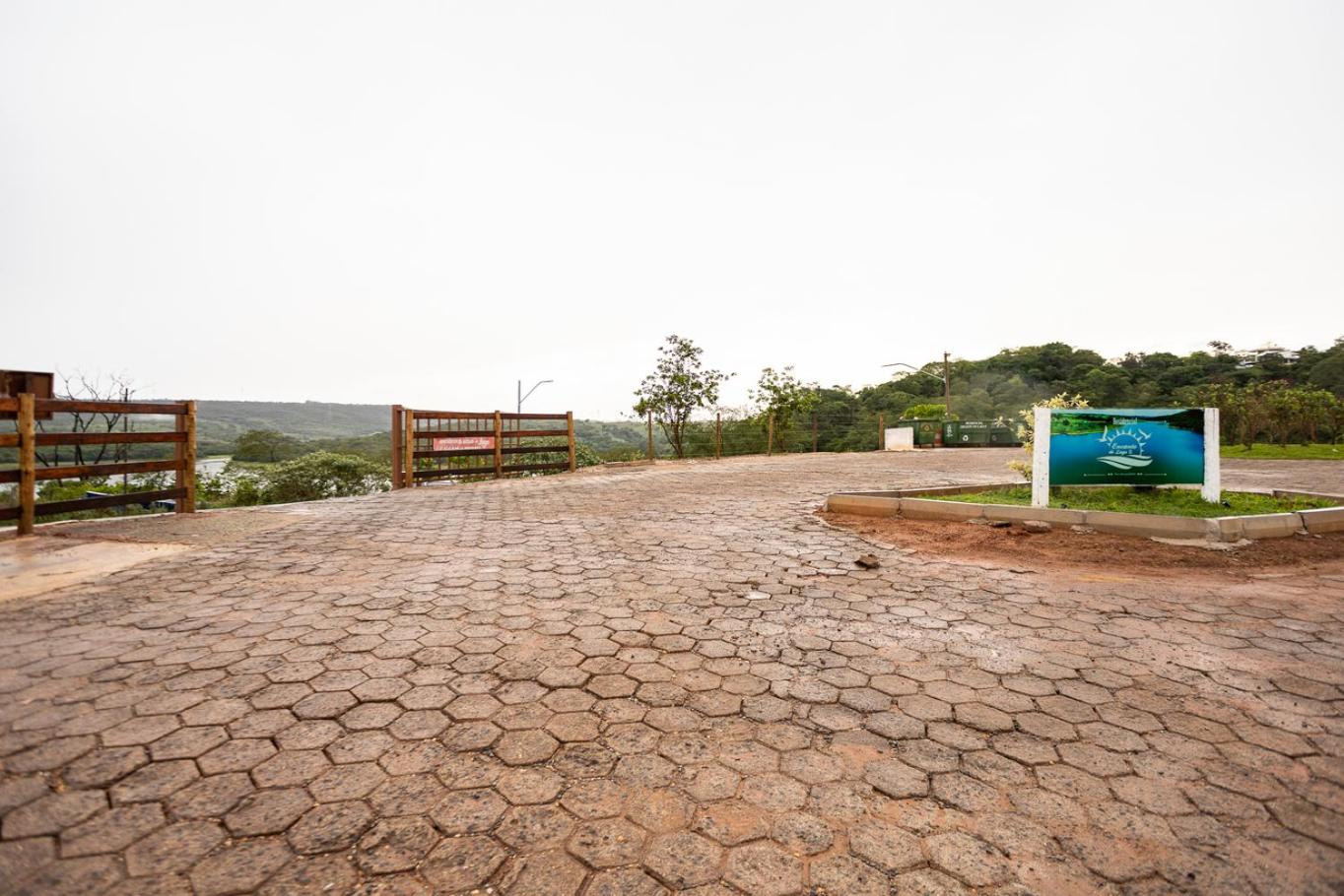 Casa com piscina, churrasq e Wi-Fi em Alexania GO