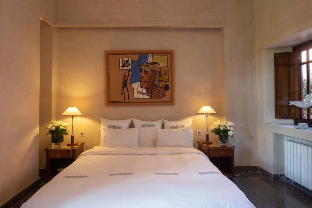 Exceptional villa on 10,000 meter square with heated pool view 4