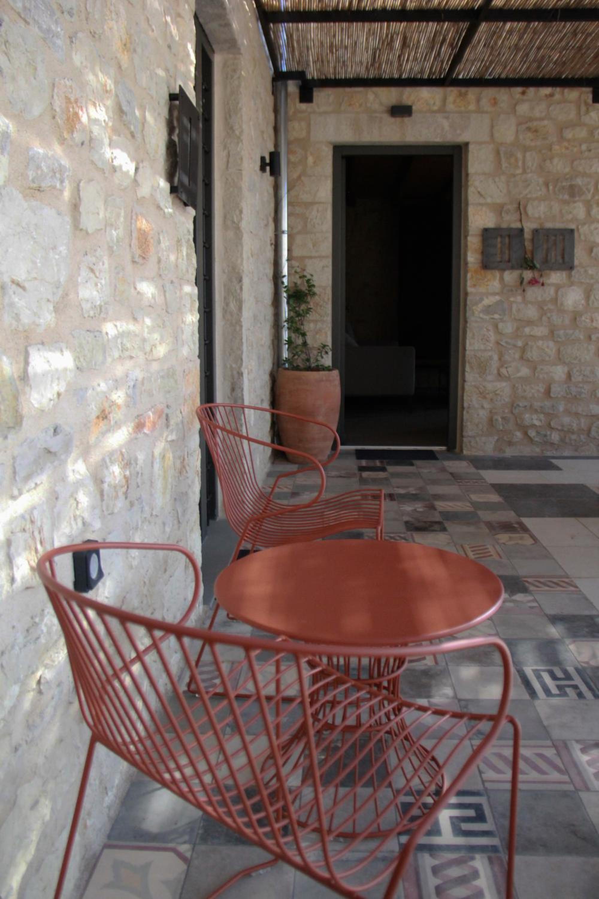 Lithero Suites