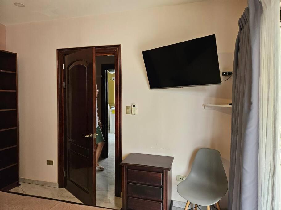 Casa Mooreski NaranjitoLuxury Home sleeps 8