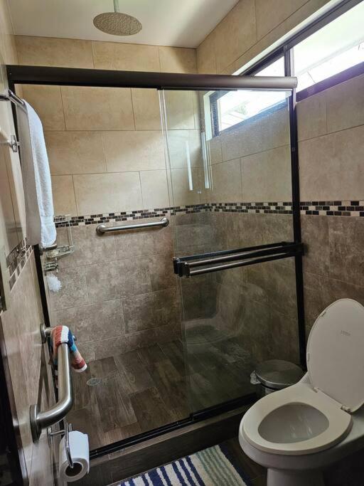 Casa Mooreski NaranjitoLuxury Home sleeps 8