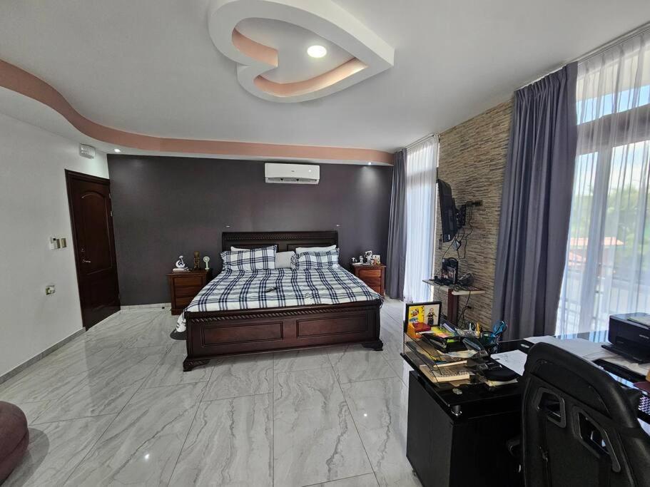 Casa Mooreski NaranjitoLuxury Home sleeps 8