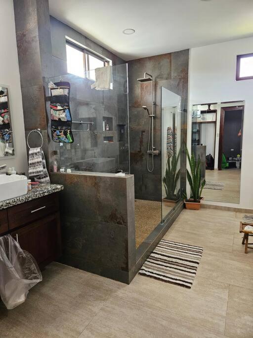 Casa Mooreski NaranjitoLuxury Home sleeps 8