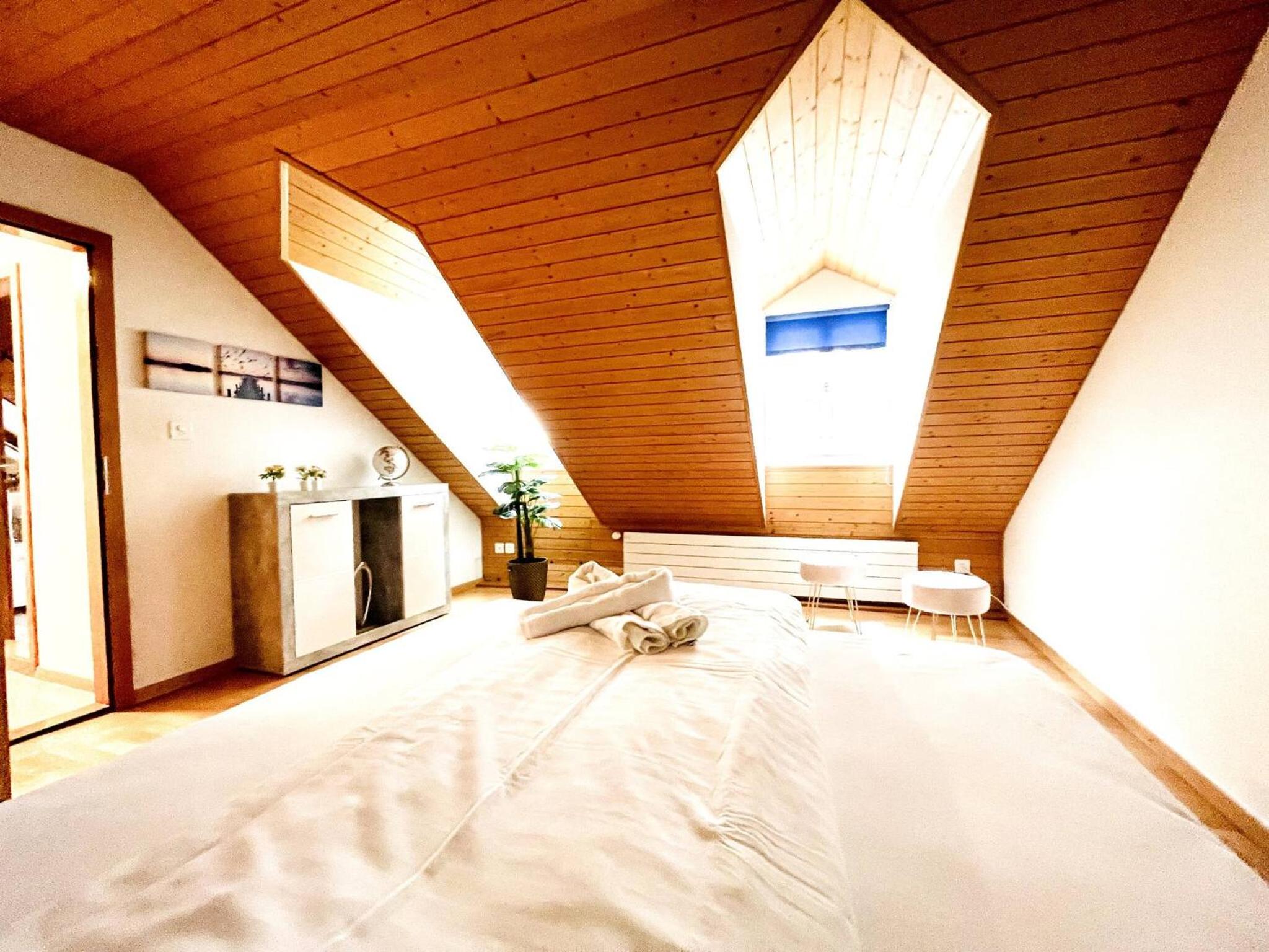 Einzigartige Schone Altbau- Wohnung Im Zentrum
