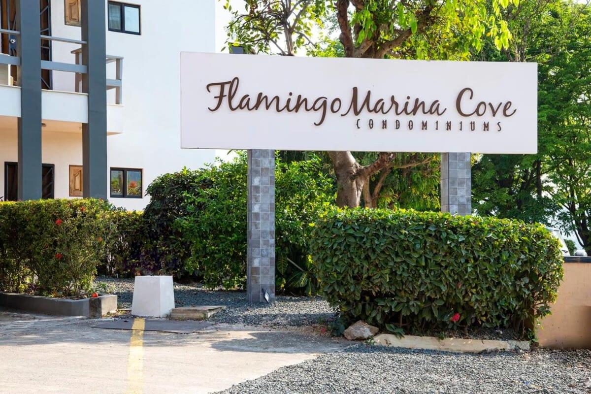 Newly Remodeled Beachfront Condo, Ground-Floor Terrace & Direct Access to Playa Flamingo