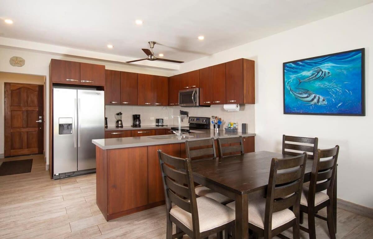 Newly Remodeled Beachfront Condo, Ground-Floor Terrace & Direct Access to Playa Flamingo