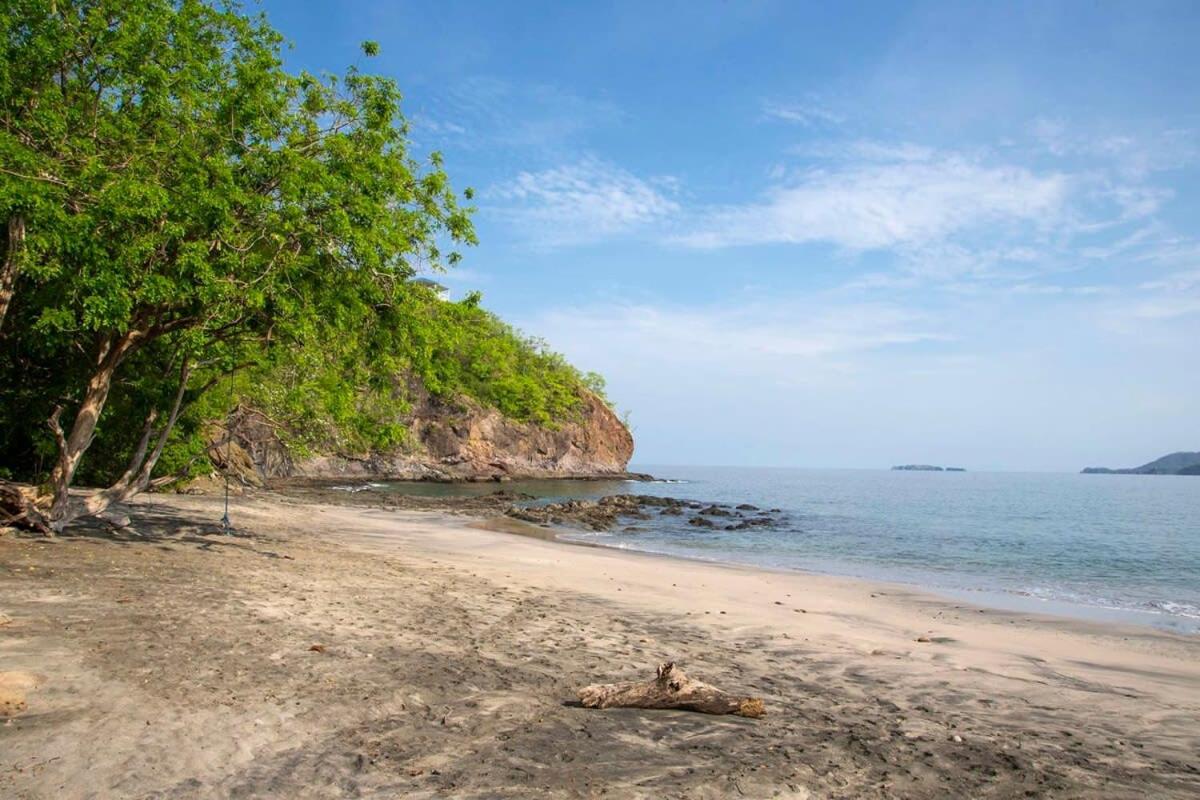 Newly Remodeled Beachfront Condo, Ground-Floor Terrace & Direct Access to Playa Flamingo