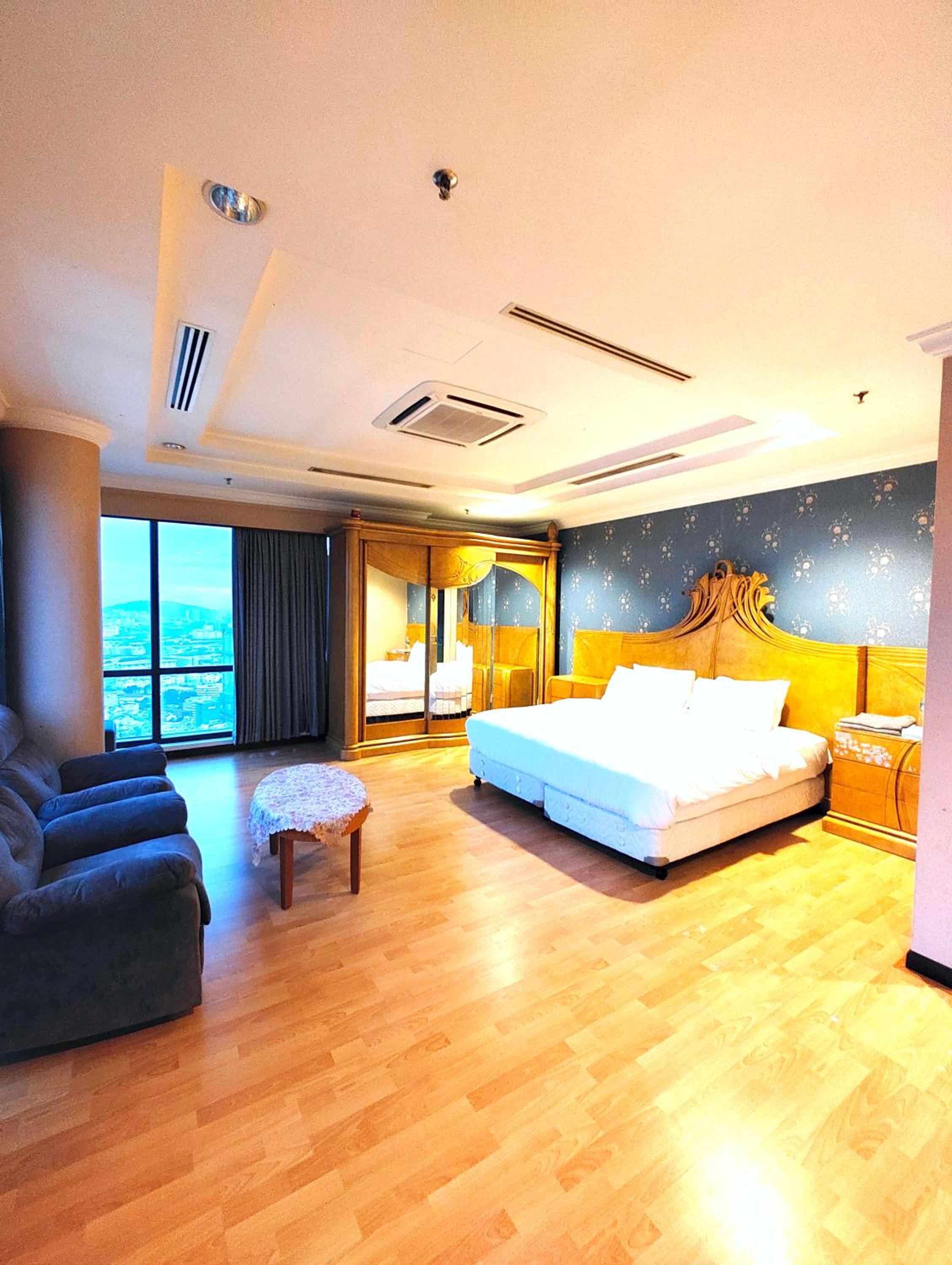 The Hotel Services Suites At Times Square Malaysia