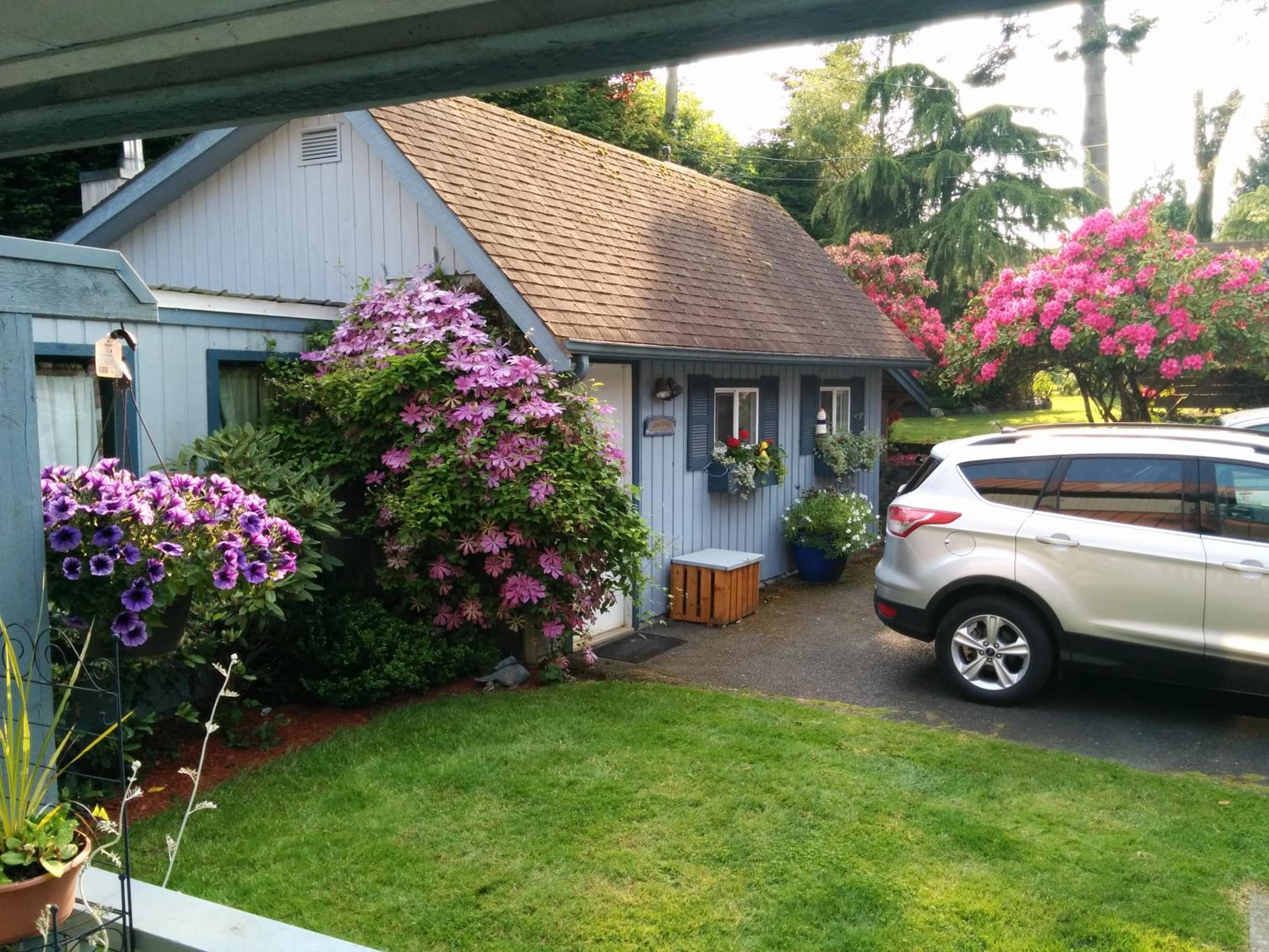 Sooke Vacations - Salty Towers Ocean Front Cottages - Property Image 53