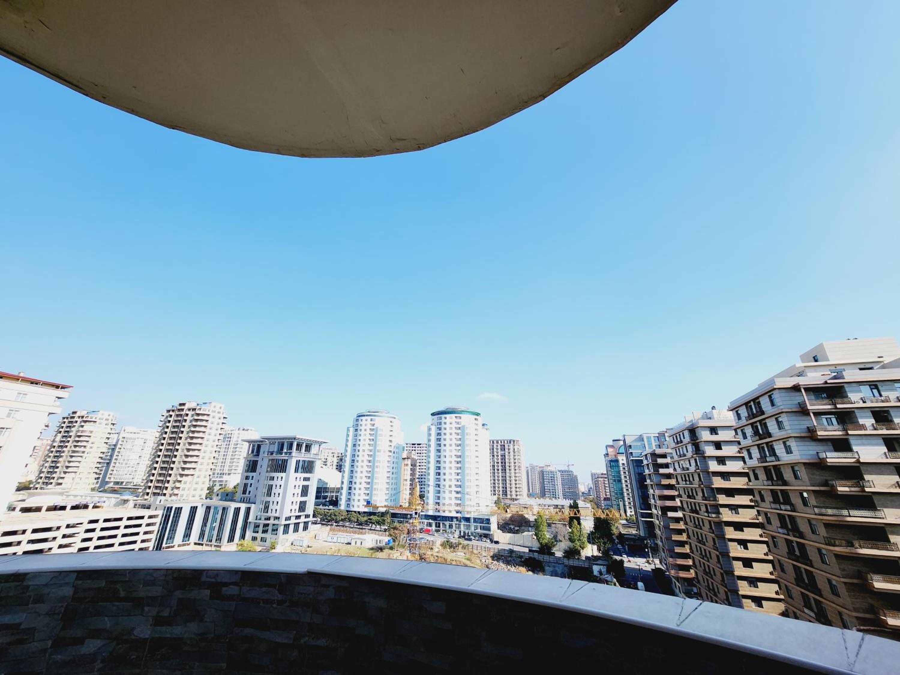 Araz's Central Apartment