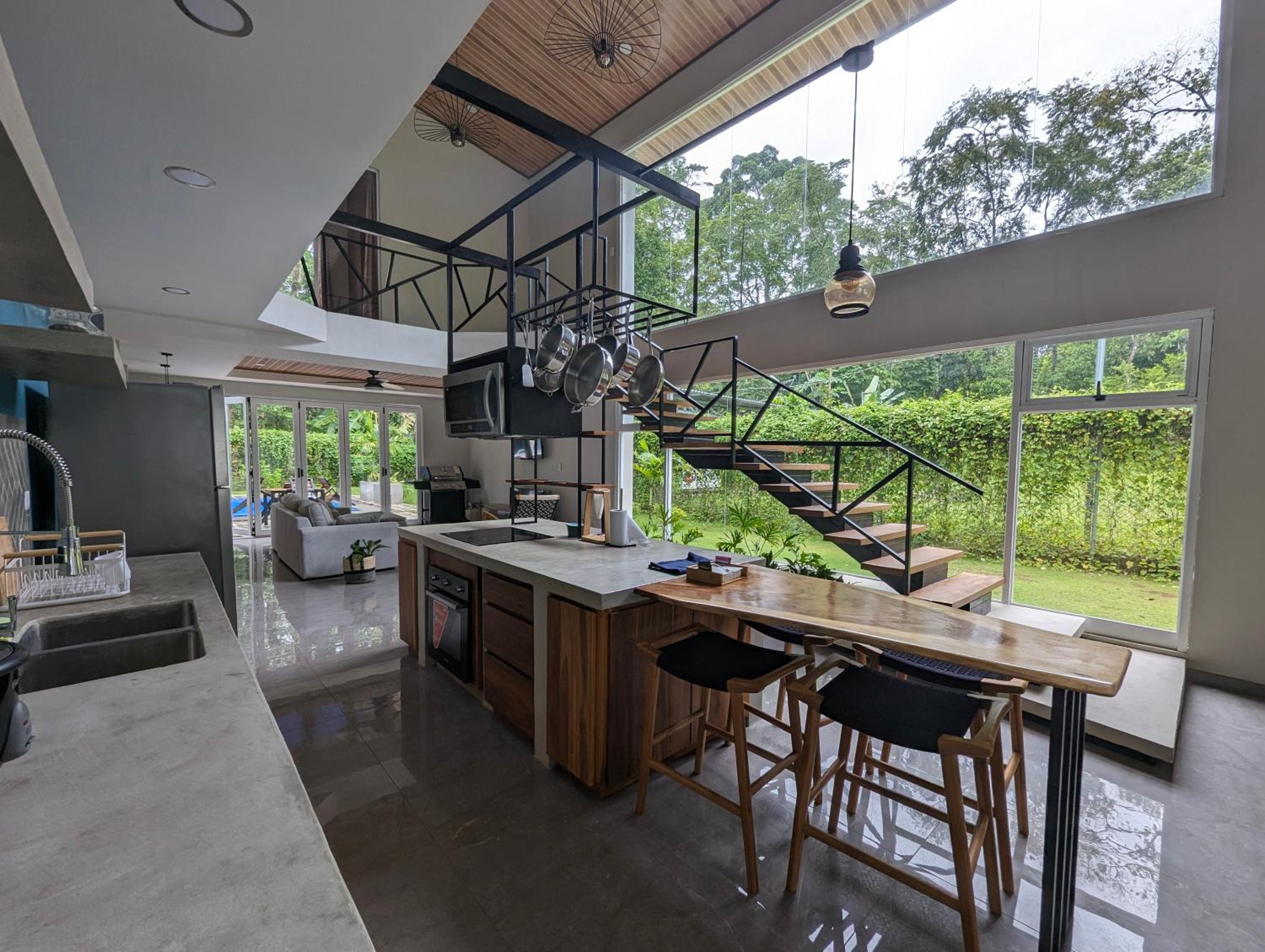 CR Caribbean Blue House - Modern style 100 WiFi