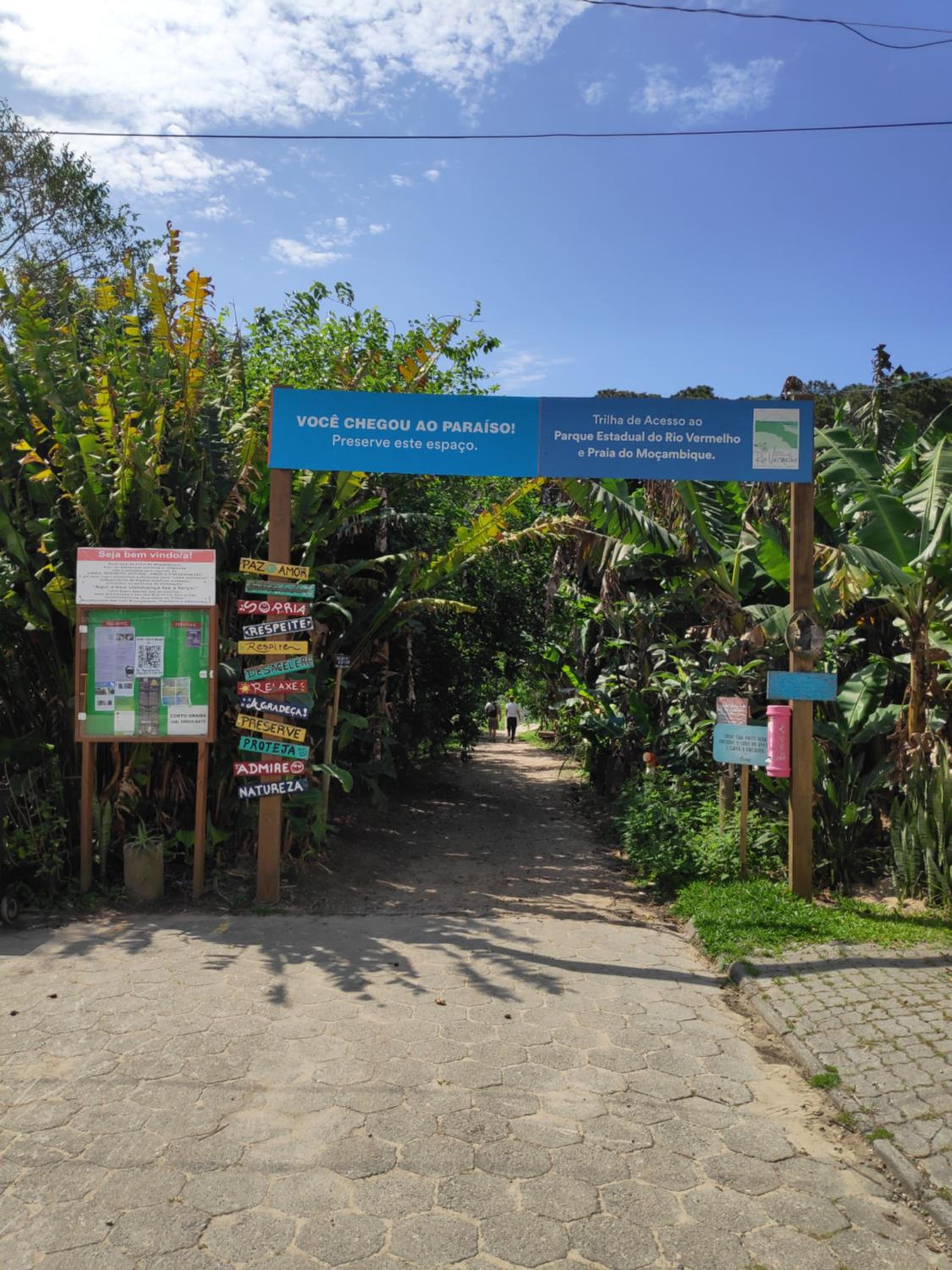 Floripa - MoçamBlue - Casa 2 quartos, 1 km da Reserva Nacional de Surf, perfeita para famílias ou casais, Wi-Fi, garagem e sossego Praia do Moçambique