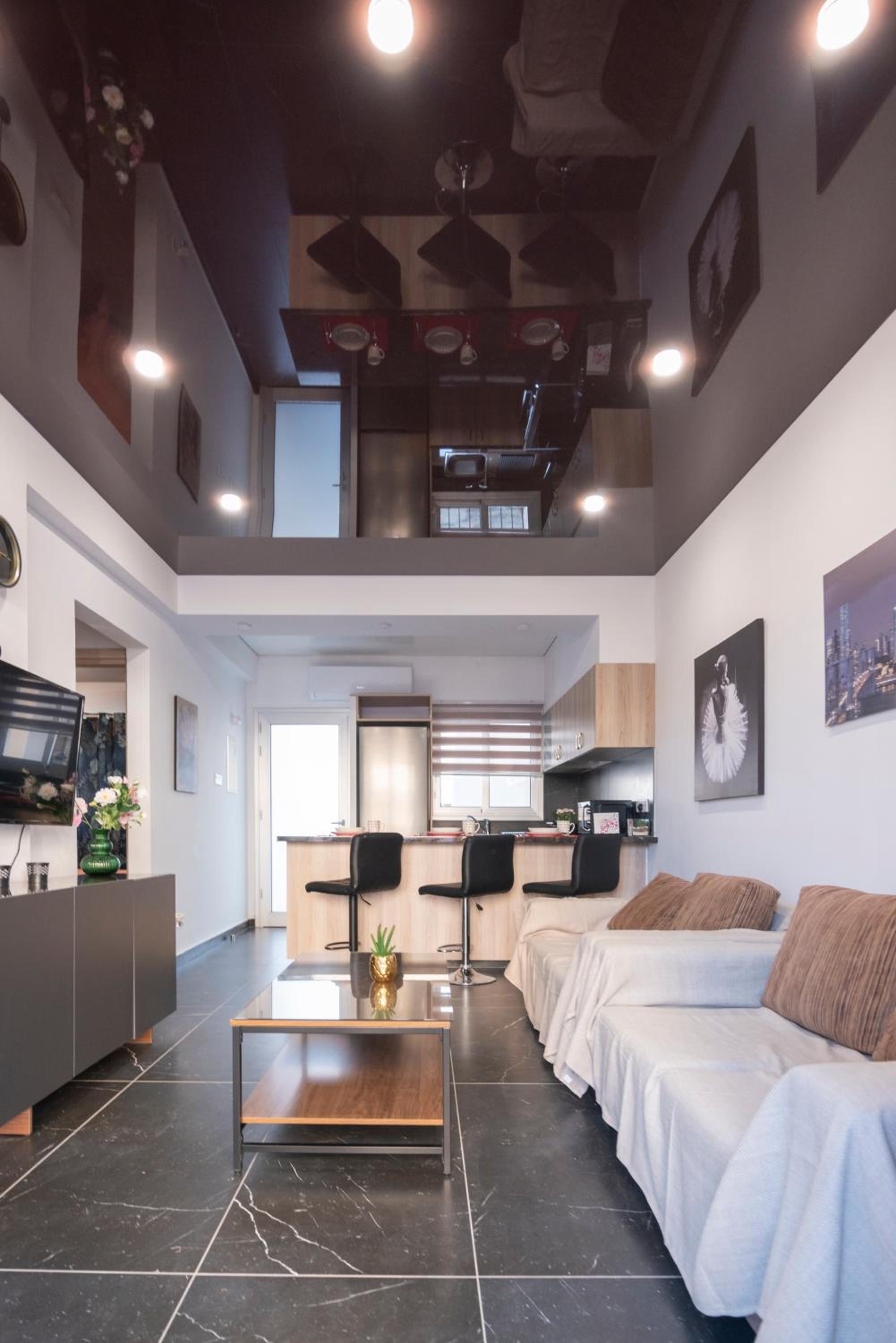 Mackenzie Suite